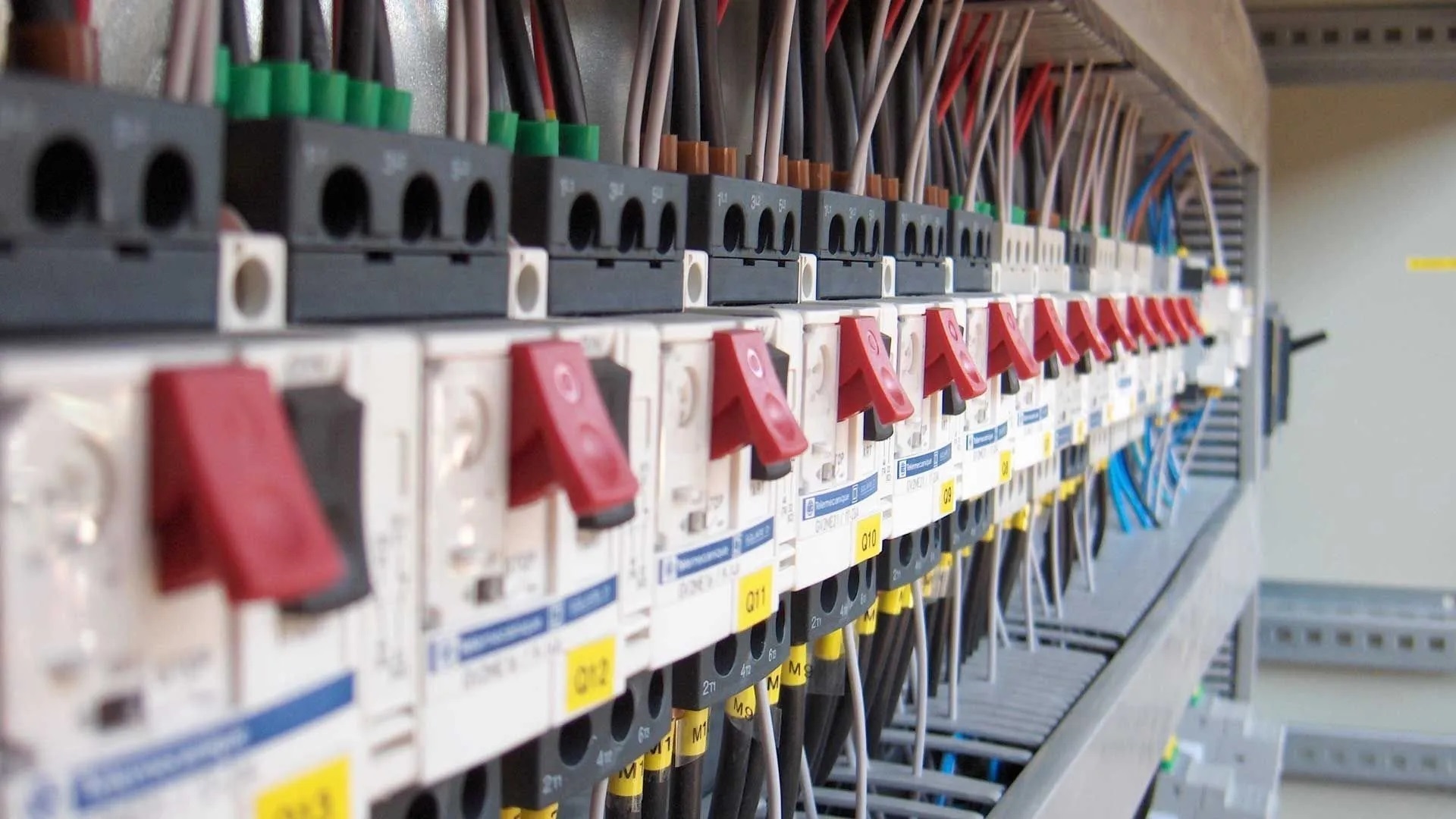 Proyecto eléctrico industrial